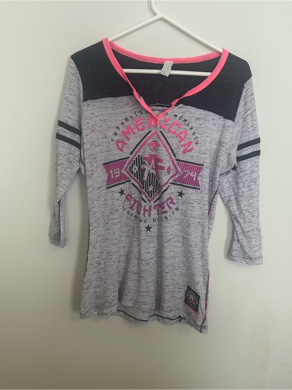 American Fighter Heather Gray and Pink Graphic Tee size L
